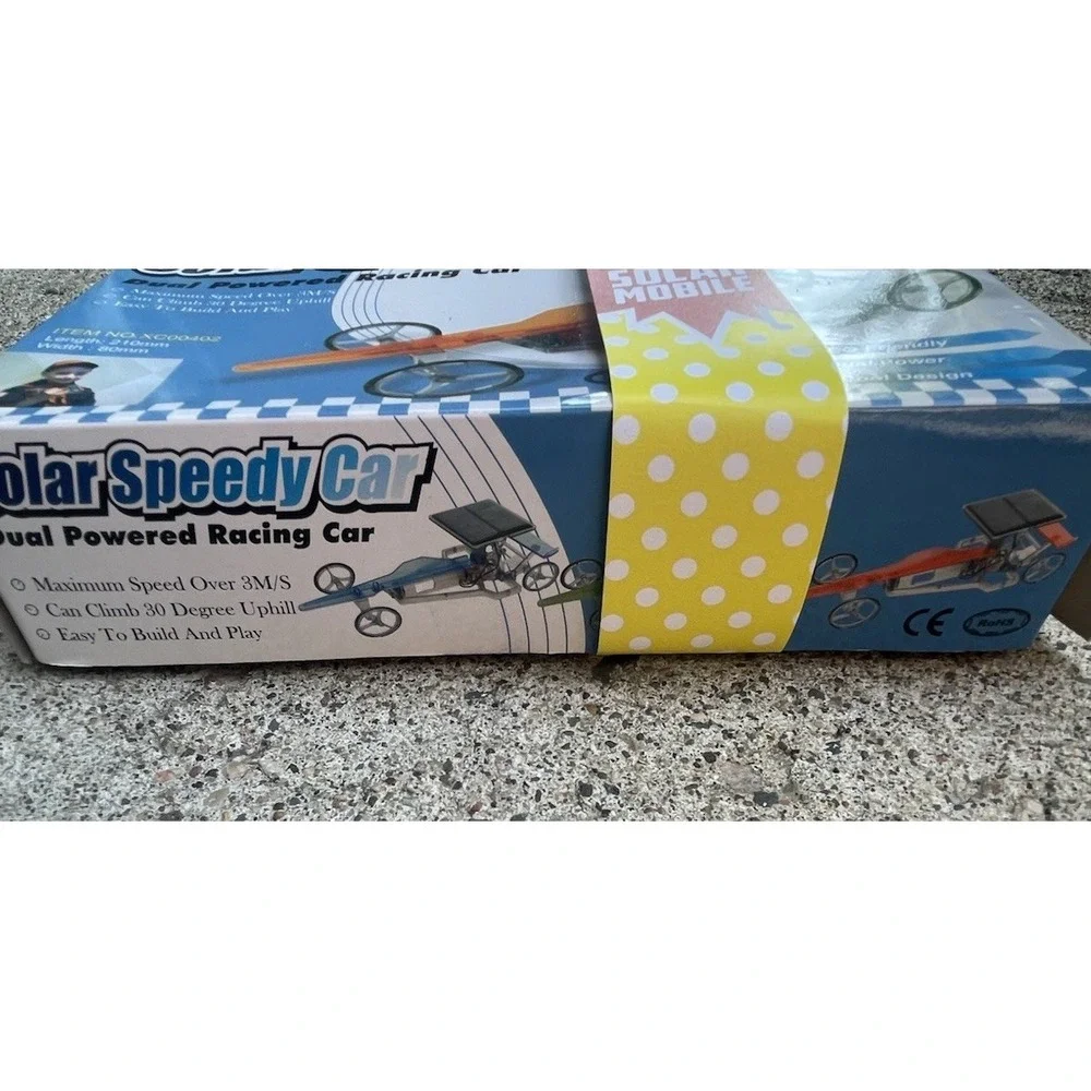 Solar Speedy DIY Racing Car Kit Dual Power Solar Battery STEM Toy New In Box